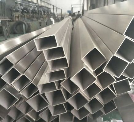1.4319 301 Tuyaux en acier inoxydable carrés 40 x 40 x 2 mm