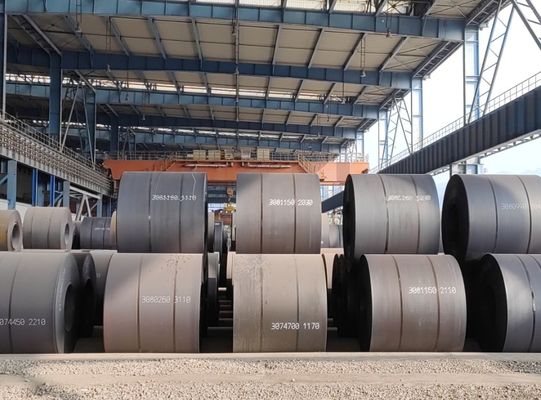 Q235 bobines en acier au carbone laminées à chaud, décapées et pétrolières 3-25 mm